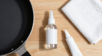 Glue Bonds To Nonstick Surfaces And Wipes Clean With Ethanol